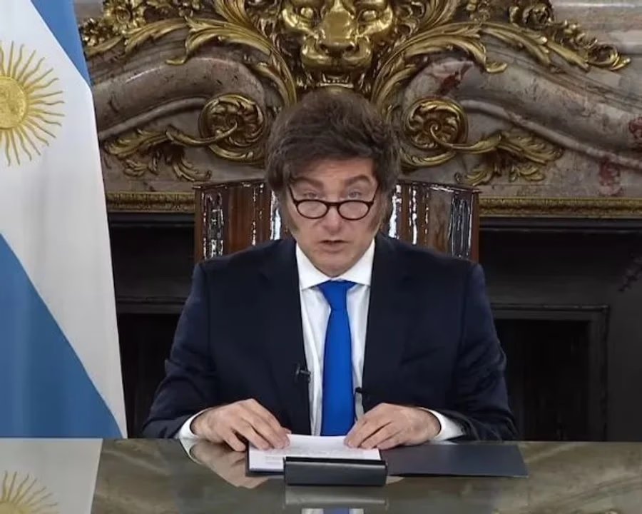 “Mierdas humanas”: Milei anunció una cadena nacional y estalló