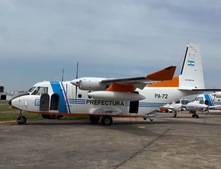 Modernización histórica: La Prefectura Naval Argentina pone a punto su segundo CASA C-212 para el control de fronteras