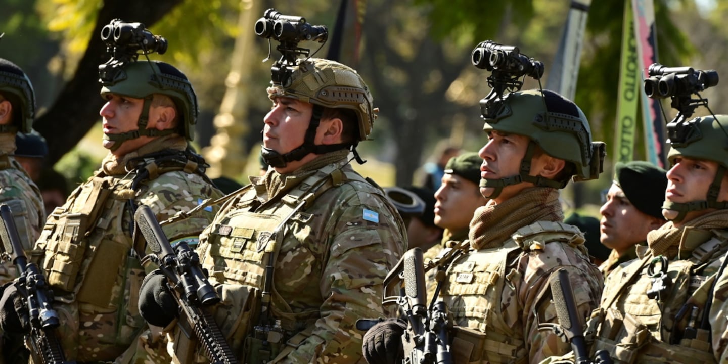El Gobierno autorizó la salida de tropas argentinas para un ejercicio militar conjunto con Brasil