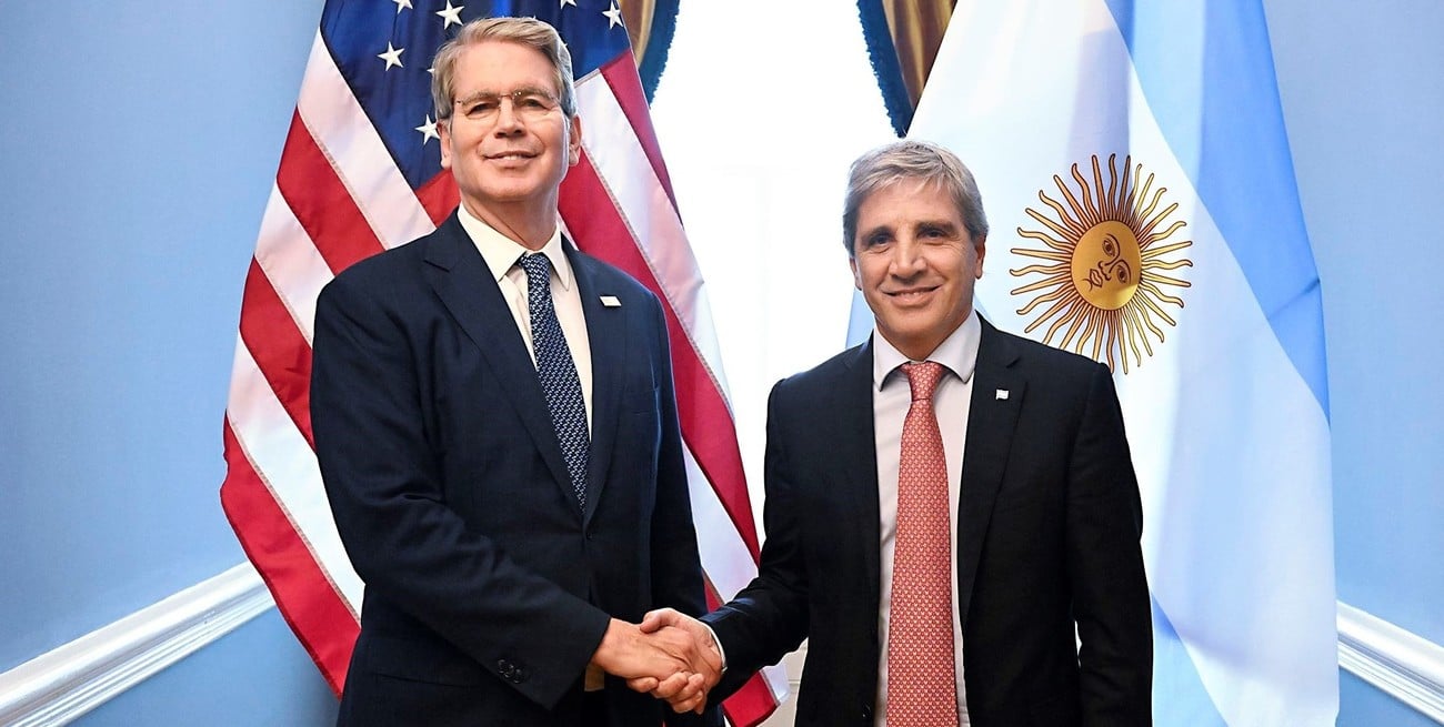 En EE.UU. Caputo se encontró con Bessent buscando afianzar el vínculo con Washington