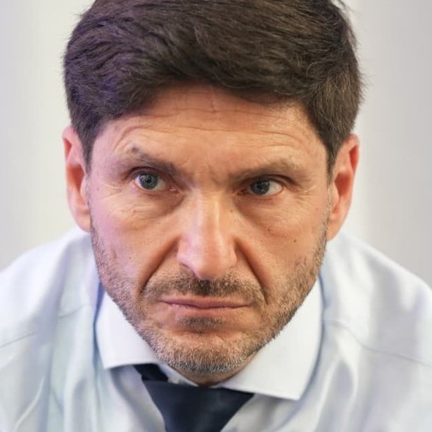 GESTO DE PULLARO A MILEI: “EL DÓLAR DEJÓ DE SER UN PROBLEMA EN LA ARGENTINA, SI NO VUELVE AL POPULISMO CORRUPTO”
