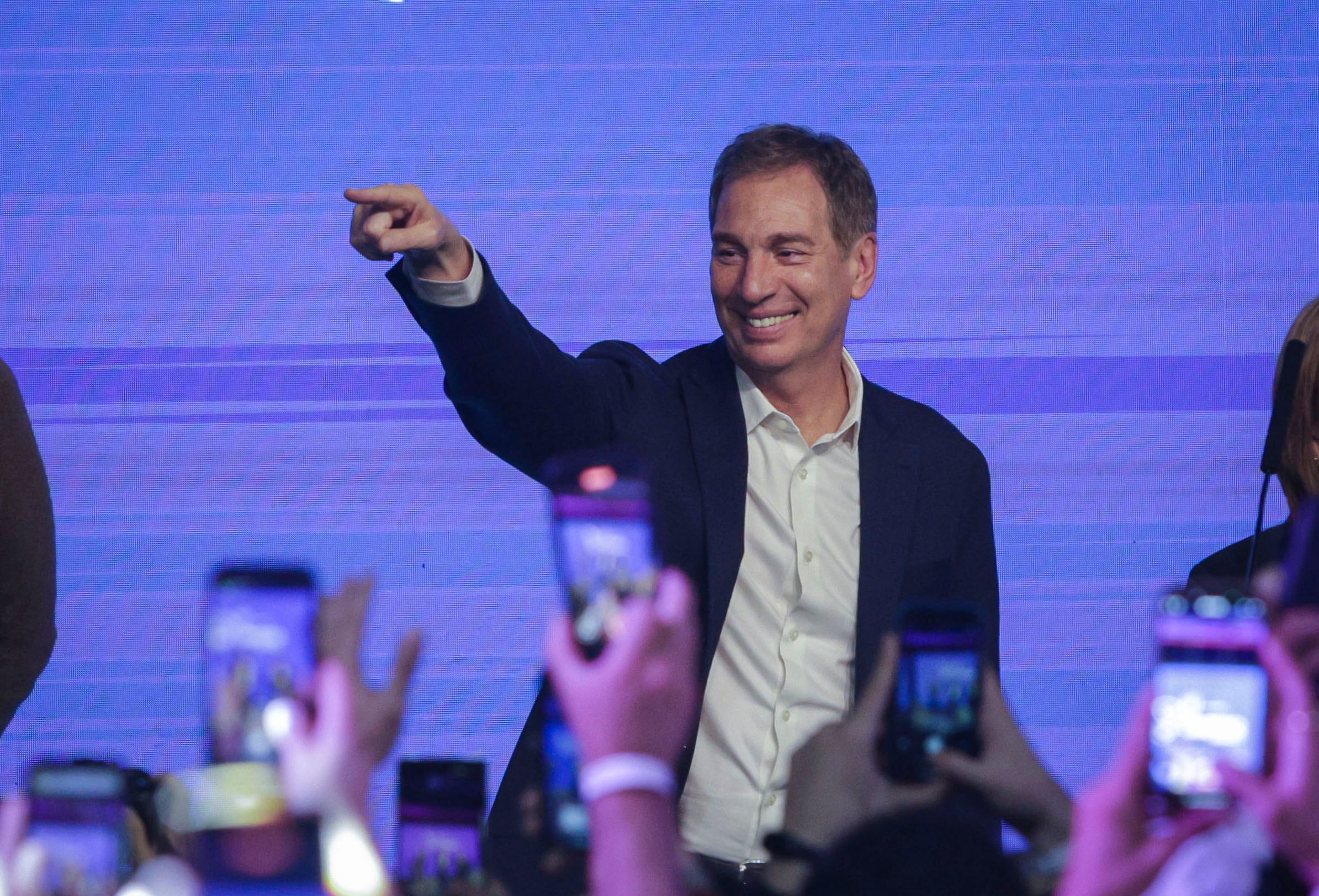 Santilli aceleró agenda con las provincias, reactiva la mesa con el PRO y dejó un aviso sobre Kicillof